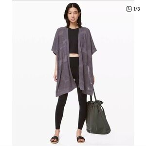 Lululemon Find Your Light wrap poncho in heathered moonstone One Size Like New
